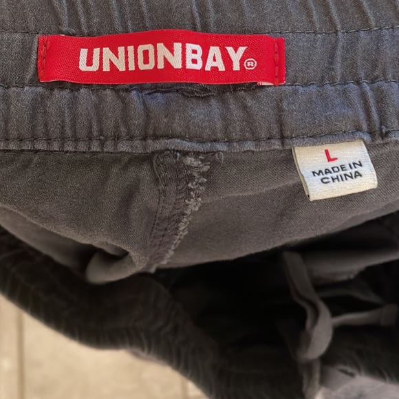 Lightweight Casual Gray Capri Pants Size L - Picture 3 of 3